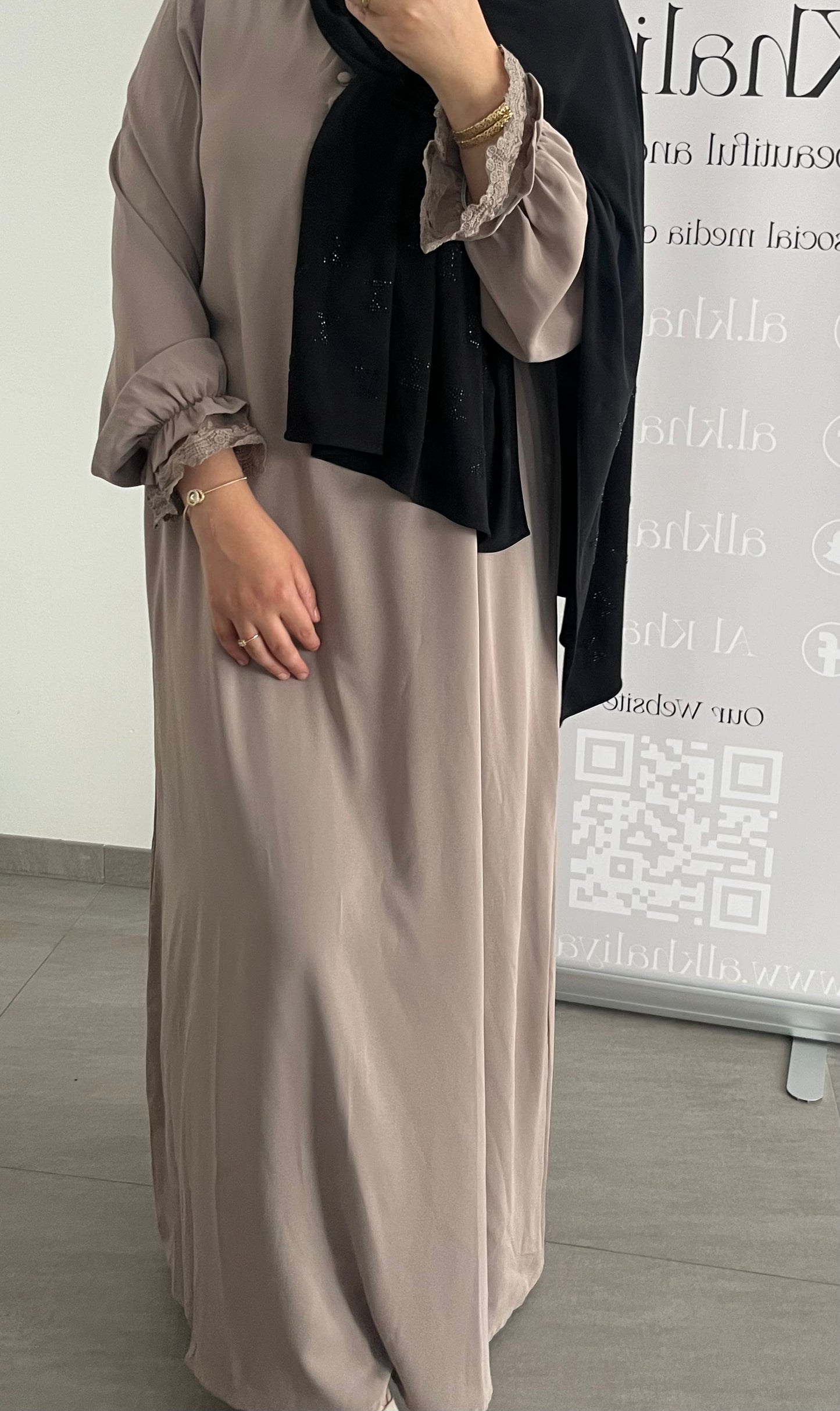 Abaya Taupe